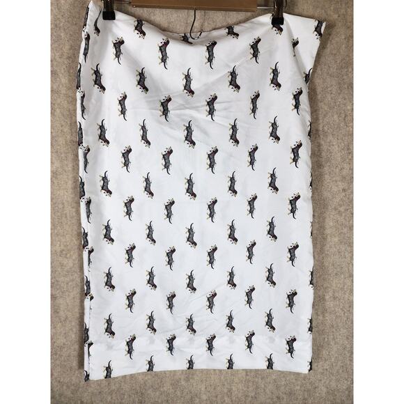 KENSIE HOME White with Puppy Dog Christmas Lights STANDARD Pillow Case- Set of 2 - Picture 2 of 7